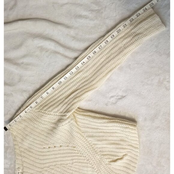 Say What Ivory Cable Knit Cropped Sweater Small Super Cute - Picture 6 of 13